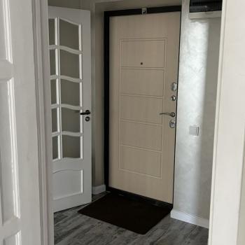 Продается 1-комнатная квартира, 37 м²