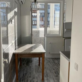 Продается 1-комнатная квартира, 37 м²
