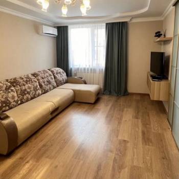 Продается 1-комнатная квартира, 45 м²