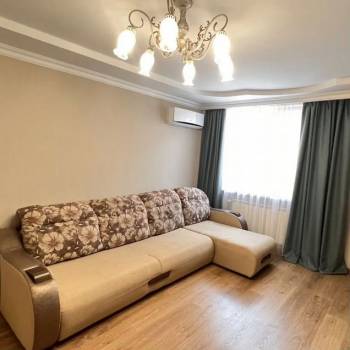 Продается 1-комнатная квартира, 45 м²