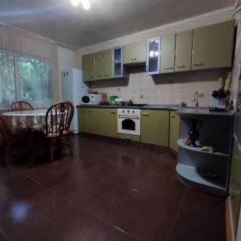 Продается Многокомнатная квартира, 85 м²