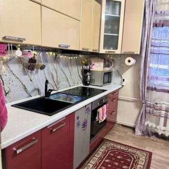 Продается 3-х комнатная квартира, 63 м²