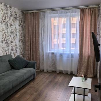 Сдается 1-комнатная квартира, 42,2 м²