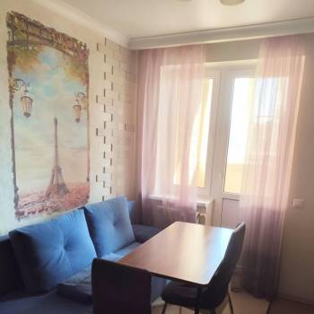 Сдается 1-комнатная квартира, 42 м²