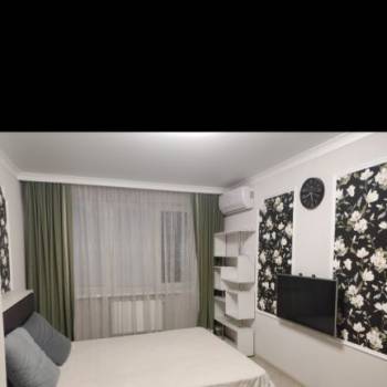 Сдается 1-комнатная квартира, 42 м²
