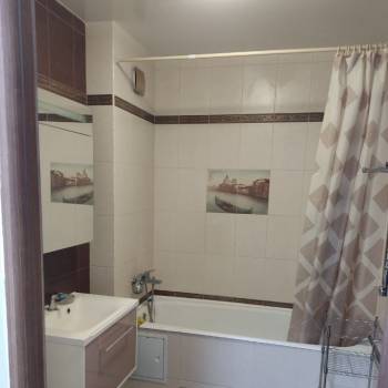 Сдается 1-комнатная квартира, 42 м²
