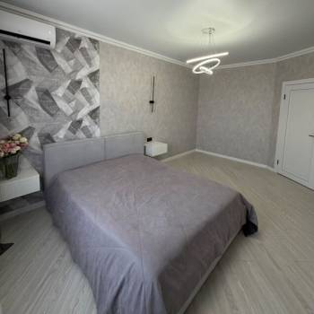 Продается 1-комнатная квартира, 40 м²