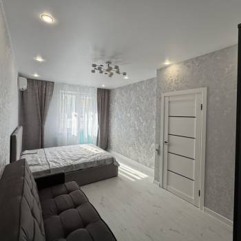 Продается 1-комнатная квартира, 37 м²