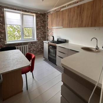 Продается 1-комнатная квартира, 34 м²