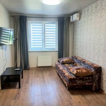 Продается 1-комнатная квартира, 35 м²