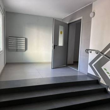 Продается 2-х комнатная квартира, 64,8 м²
