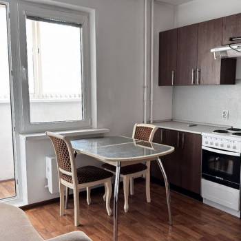 Продается 1-комнатная квартира, 54 м²