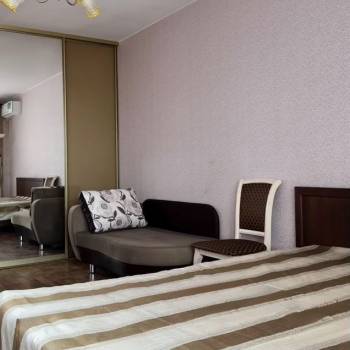 Продается 1-комнатная квартира, 54 м²
