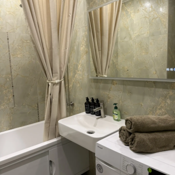 Сдается 2-х комнатная квартира, 70 м²