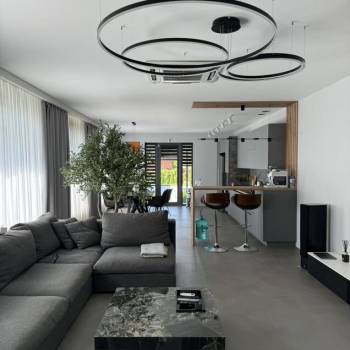Сдается Дом, 290 м²