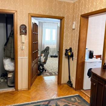 Продается Многокомнатная квартира, 93 м²