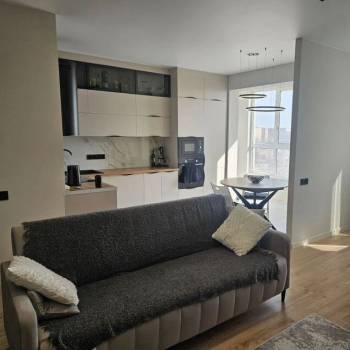 Продается 1-комнатная квартира, 39,7 м²