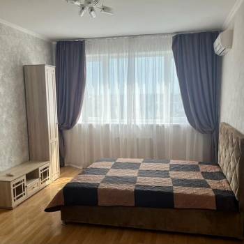 Продается 1-комнатная квартира, 40,3 м²