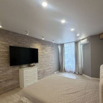Продается 1-комнатная квартира, 51 м²