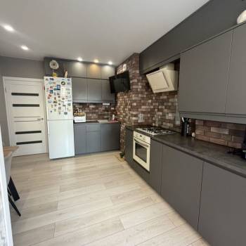 Продается 1-комнатная квартира, 51 м²