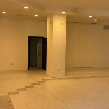 Сдается Торговое помещение, 156 м²