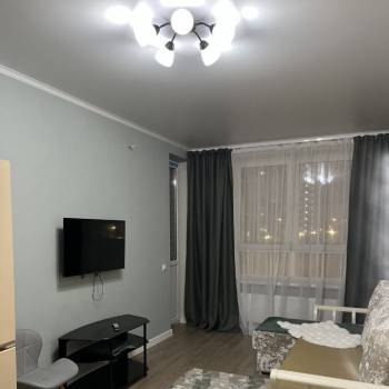 Сдается 1-комнатная квартира, 38 м²