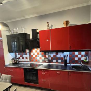 Сдается 2-х комнатная квартира, 75 м²