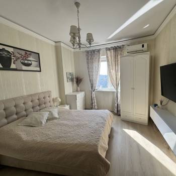 Сдается 2-х комнатная квартира, 75 м²