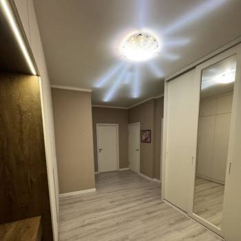 Сдается 2-х комнатная квартира, 75 м²