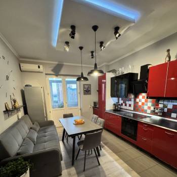 Сдается 2-х комнатная квартира, 75 м²