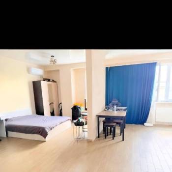Сдается 1-комнатная квартира, 43 м²