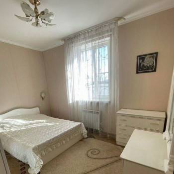 Продается Дом, 180 м²