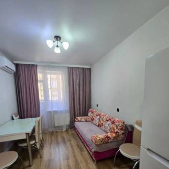 Сдается 1-комнатная квартира, 38 м²