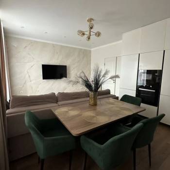 Сдается 2-х комнатная квартира, 72 м²