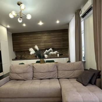 Сдается 2-х комнатная квартира, 72 м²
