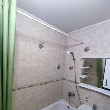 Продается 1-комнатная квартира, 45 м²