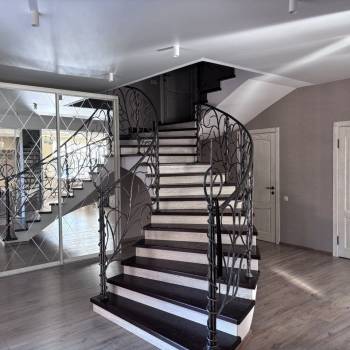 Продается Дом, 296 м²