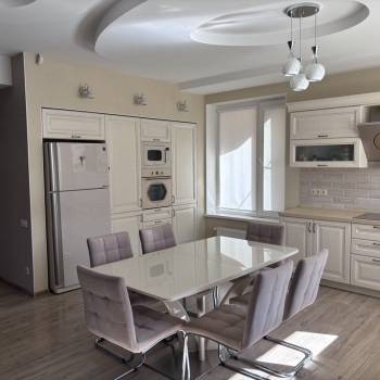 Продается Дом, 296 м²