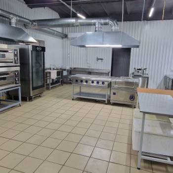 Сдается Нежилое помещение, 410 м²