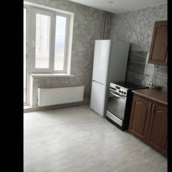 Продается 1-комнатная квартира, 35 м²