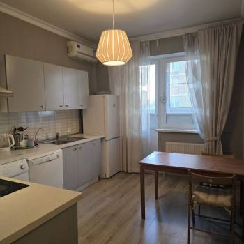 Продается 1-комнатная квартира, 45 м²