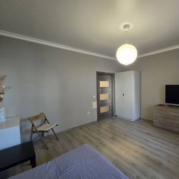 Продается 1-комнатная квартира, 45 м²