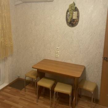 Сдается 1-комнатная квартира, 38 м²