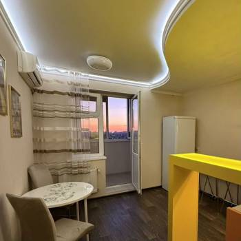 Сдается 1-комнатная квартира, 37 м²