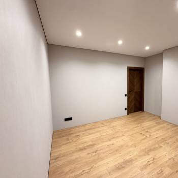 Продается Дом, 400 м²