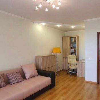 Продается 1-комнатная квартира, 44 м²