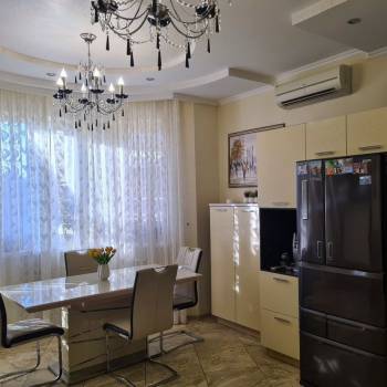 Продается Дом, 275 м²