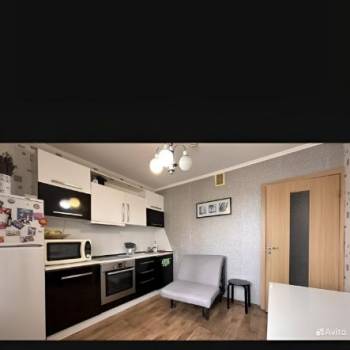 Продается 1-комнатная квартира, 38,3 м²