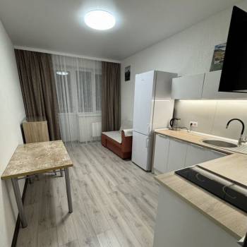 Сдается 1-комнатная квартира, 42 м²