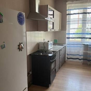 Сдается 1-комнатная квартира, 38 м²